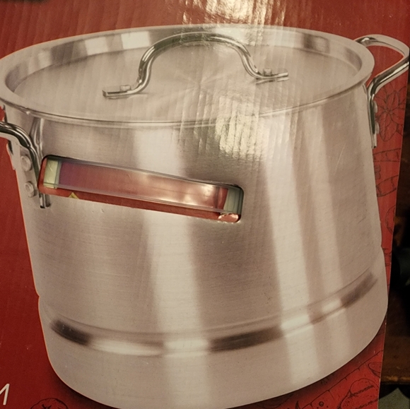 12 qt aluminum stock pot - Picture 1 of 5